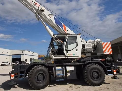 항만 건설을 위한 중국 제조업체 Acntruck Heavy Rough Terrain Crane Rt35